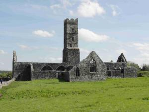 Kilconnell Friary (1/3), františkánský klášter založený roku 1414