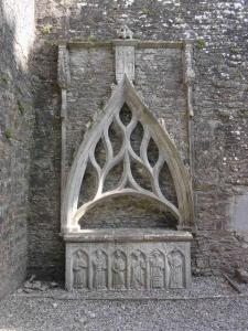 Kilconnell Friary (2/3)